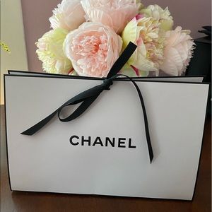 Chanel small gift box